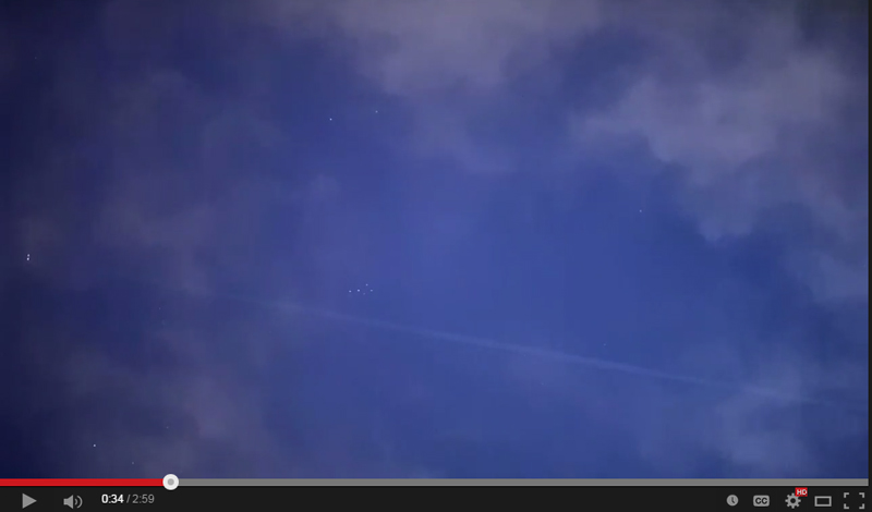 9-11-2014 Aircraft Flyby wt Sustaining Contrail 